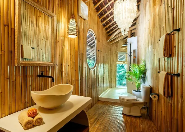 Bambu Cinta - Luxury Eco Bamboo & Lemuria - Luxury Jungle Retreat