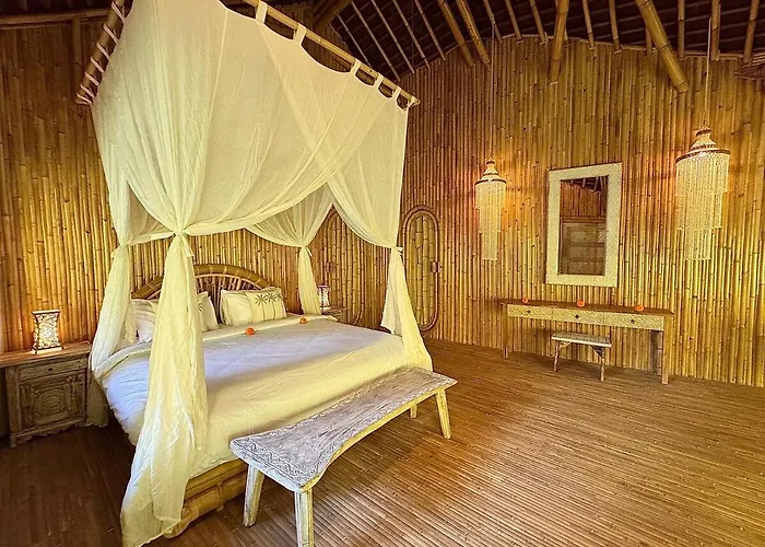 Bambu Cinta - Luxury Eco Bamboo & Lemuria - Luxury Jungle Retreat *