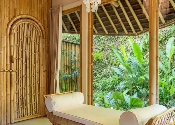 Villa Bambu Cinta - Luxury Eco Bamboo & Lemuria - Luxury Jungle Retreat Ubud