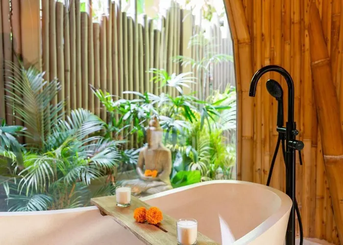 Bambu Cinta - Luxury Eco Bamboo & Lemuria - Luxury Jungle Retreat *