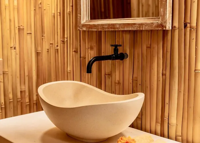 Villa Bambu Cinta - Luxury Eco Bamboo & Lemuria - Luxury Jungle Retreat Ubud