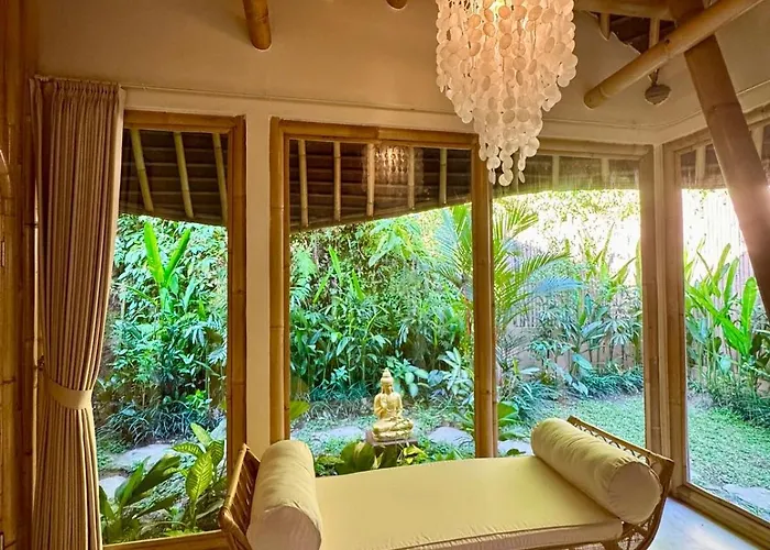 Bambu Cinta - Luxury Eco Bamboo & Lemuria - Luxury Jungle Retreat