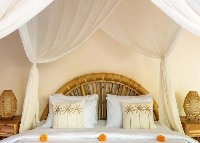 Bambu Cinta - Luxury Eco Bamboo & Lemuria - Luxury Jungle Retreat