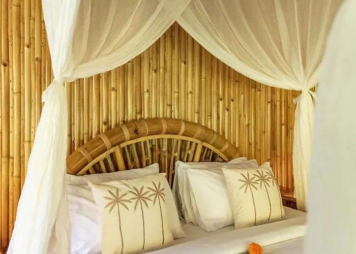 Bambu Cinta - Luxury Eco Bamboo & Lemuria - Luxury Jungle Retreat * Ubud