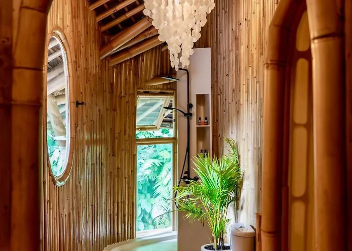Bambu Cinta - Luxury Eco Bamboo & Lemuria - Luxury Jungle Retreat *