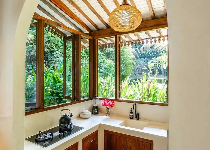 Bambu Cinta - Luxury Eco Bamboo & Lemuria - Luxury Jungle Retreat * Ubud