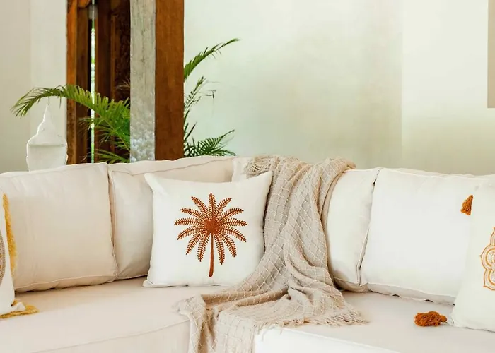 Bambu Cinta - Luxury Eco Bamboo & Lemuria - Luxury Jungle Retreat * Ubud