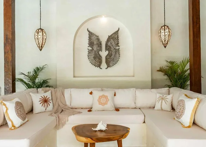 Bambu Cinta - Luxury Eco Bamboo & Lemuria - Luxury Jungle Retreat Villa *