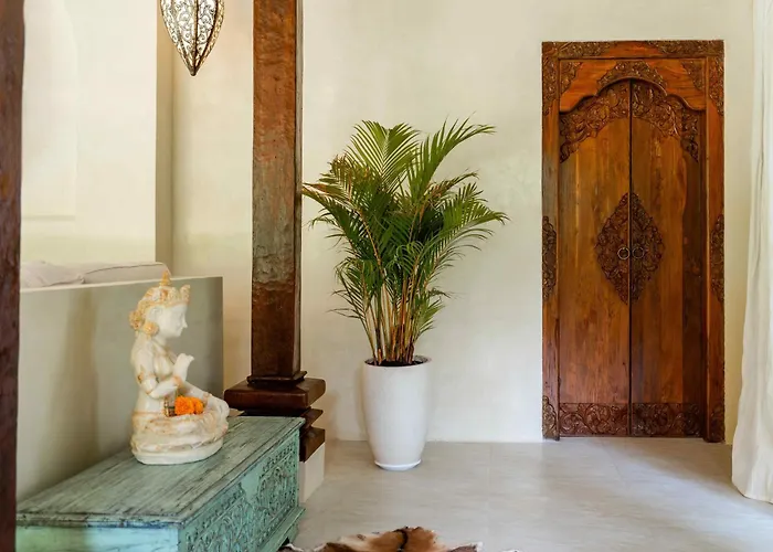 Bambu Cinta - Luxury Eco Bamboo & Lemuria - Luxury Jungle Retreat Villa Ubud