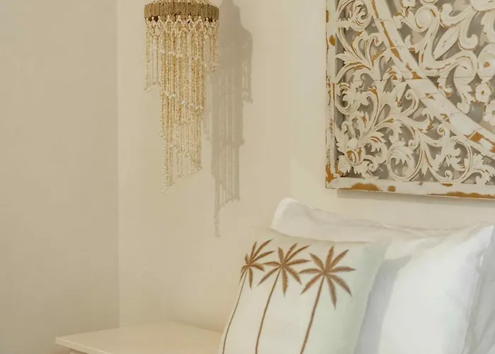 Bambu Cinta - Luxury Eco Bamboo & Lemuria - Luxury Jungle Retreat Ubud
