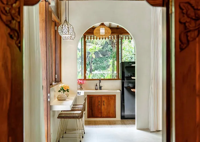 Villa Bambu Cinta - Luxury Eco Bamboo & Lemuria - Luxury Jungle Retreat Ubud